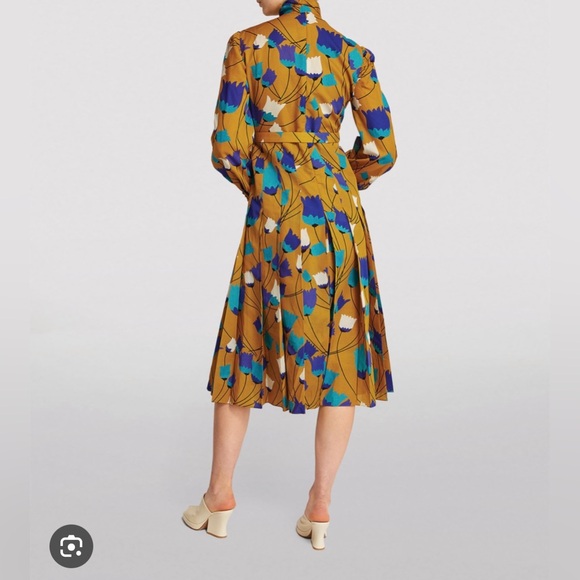 Gucci Tulip Blossom Belted Dress - Picture 4 of 8